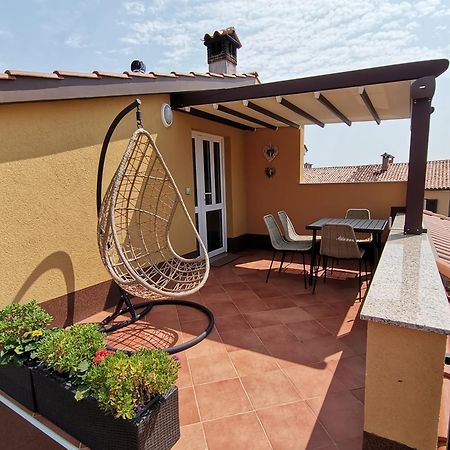 Appartement Magnavisum à Kaštelir Extérieur photo